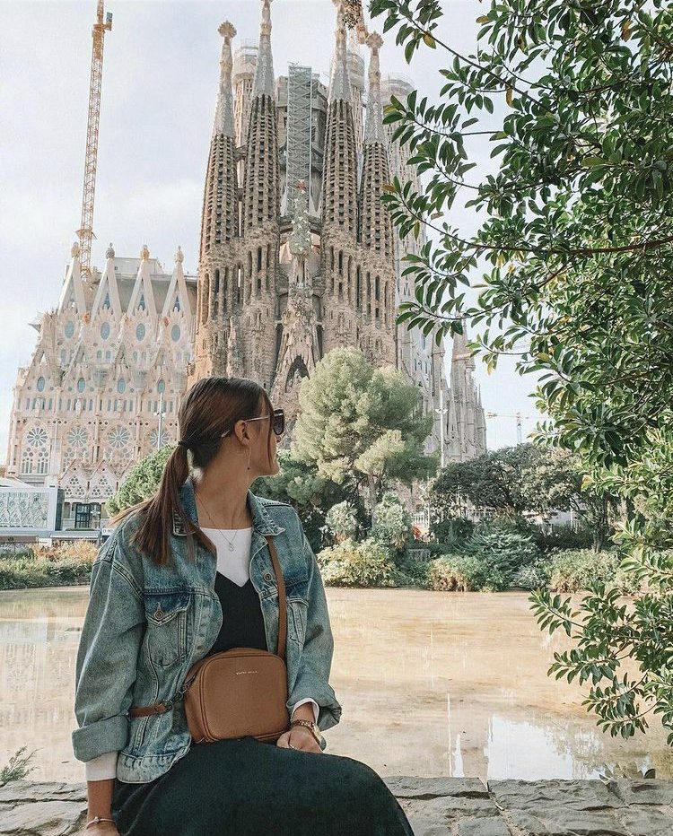 Barcelona gap year students